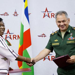Gouvernements russe et centrafricain ont signé un accord de coopération en août 2018. [Ministry press service/Sputnik/AFP - Alexey Ereshko]