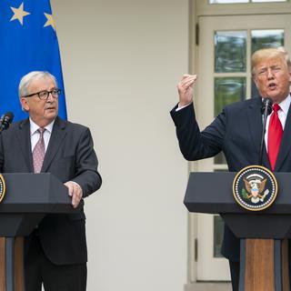 La perspective d'un accord entre l'Union européenne et les Etats-Unis doit permettre une détente sur le front commercial. [Keystone - Jim Lo Scalzo]