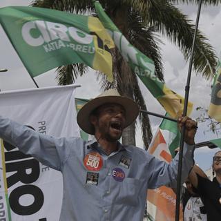 Un supporter du candidat Ciro Gomes à Brasilia. [AP Photo/Keystone - Eraldo Peres]