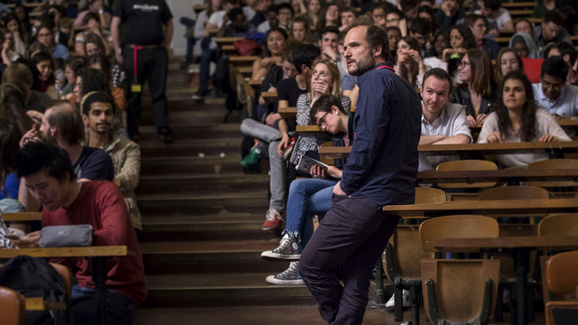 Thomas Lilti s'intéresse cette fois au parcours du combattant des étudiants en médecine. [Le Pacte]