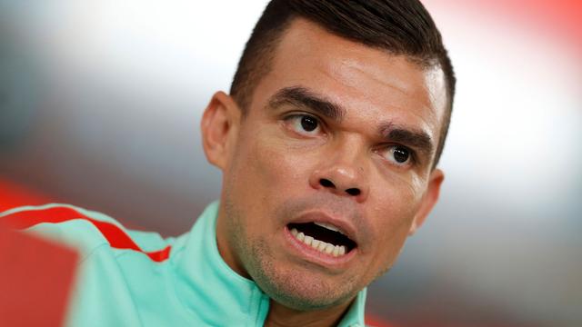 Le footballeur portugais Pepe. [Reuters - Pedro Nunes]