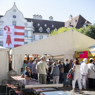 Chaque année, le canton du Jura célèbre son autonomie lors de la fête du peuple Jurassien à Delémont. [Keystone - Anthony Anex]