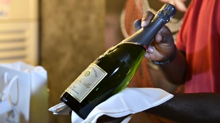 Le Dian Diallo est la première marque de champagne au nom africain. [AFP - Issouf Sanogo]