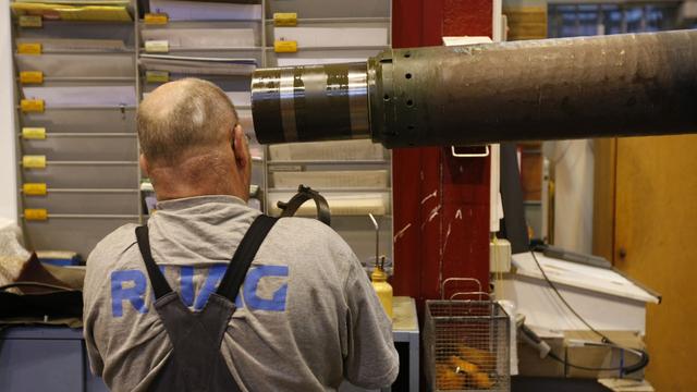 L'entreprise suisse d'armement Ruag voulait exporter des lance-mines au Qatar. [EQ Images/Keystone - Moritz Hager]