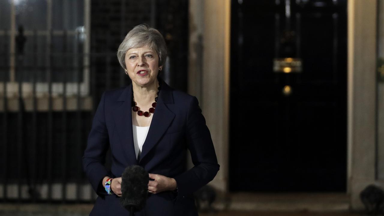 Theresa May annonce avoir obtenu le soutien de son cabinet. [Keystone - AP Photo/Matt Dunham]