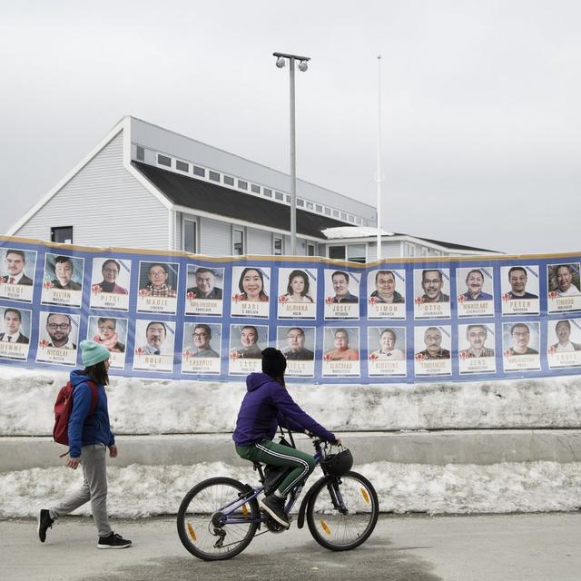 Des affiches électorales pour les élections législatives du 24 avril 2018 à Nuuk, au Groenland. [EPA/Keystone - Christian Klindt Soelbeck]