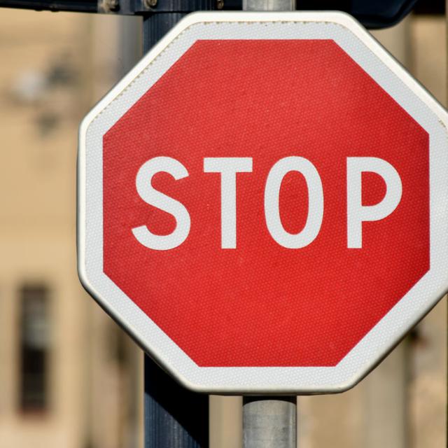 Stop [Fotolia - © Georges Blond]