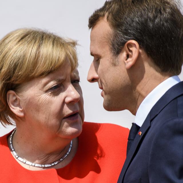 Angela Merkel et Emmanuel Macron à Meseberg, 19.06.2018. [EPA/Keystone - Christian Bruna]