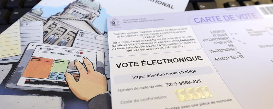 Du matériel pour le vote électronique dans le canton de Genève. [Keystone - Martial Trezzini]