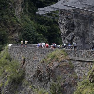 L'étape du jour du Tour de France gravira six cols dans les Pyrénées. [AP Photo - Christophe Ena]