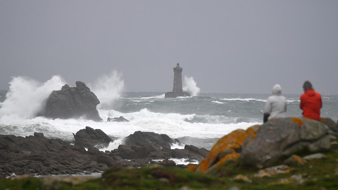 Après la France, la tempête "Amélie" va s'abattre sur la Suisse. [AFP - Damien Meyer]