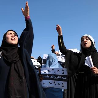 Des femmes afghanes manifestant à Herat le 13 mars 2019. [EPA/Keystone - Jalil Rezayee]