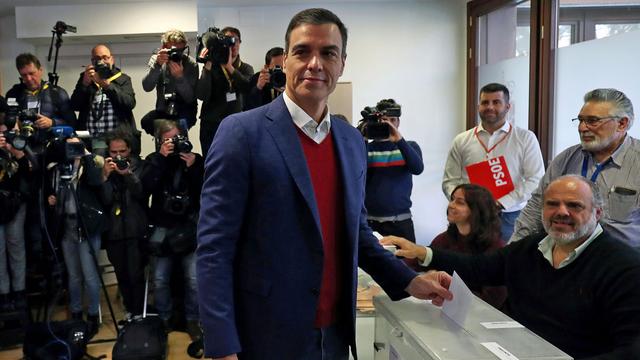 Pedro Sanchez n'a pas gagné son pari de ressortir fortifié de ces nouvelles élections. [Reuters - Sergio Perez]