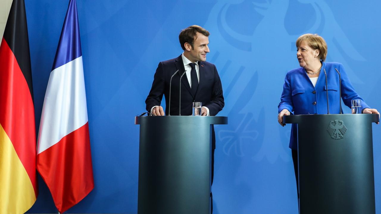 Emmanuel Macron et Angela Merkel à Berlin, lundi 29.04.2019. [EPA/Keystone - Hayoung Jeon]
