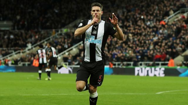 Fabian Schär après son but pour Newcastle contre Everton [Lee Smith]