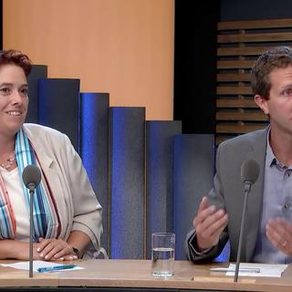 Interview d’Isabelle Chevalley, conseillère nationale (Vert’libéraux/VD) et de Julien Noyer, président de la commune de Saint-Blaise (NE). [RTS]