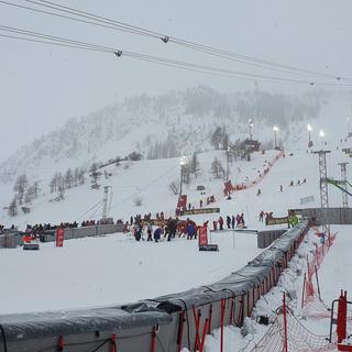 Les conditions météorologiques ont forcé les organisateurs à annuler le slalom de Val d'Isère. [FIS]