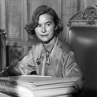 Elisabeth Kopp fut la première femme à accéder au Conseil fédéral en 1984. [Keystone]