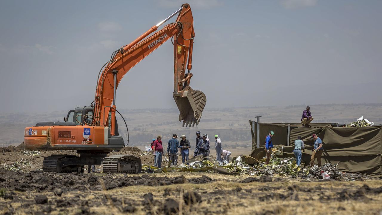Le lieu du crash du Boeing 737 Max 8 d'Ethiopian Airlines, le 10 mars 2019 près d'Addis-Abeba. [AP Photo - Mulugeta Ayene]