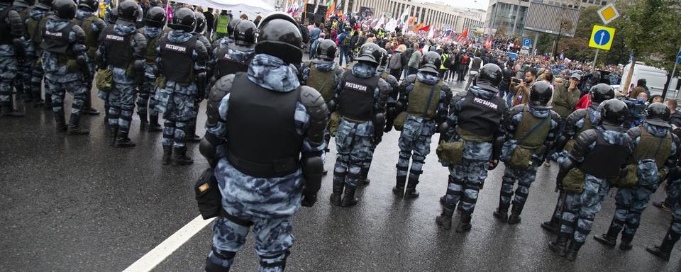 Près de 40'000 personnes ont manifesté à Moscou, samedi. [Keystone - Alexander Zemlianichenko]