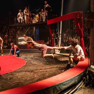 Une image du spectacle "Saison de cirque" du Cirque Aïtal. [forum-meyrin.ch - mario delcurto]