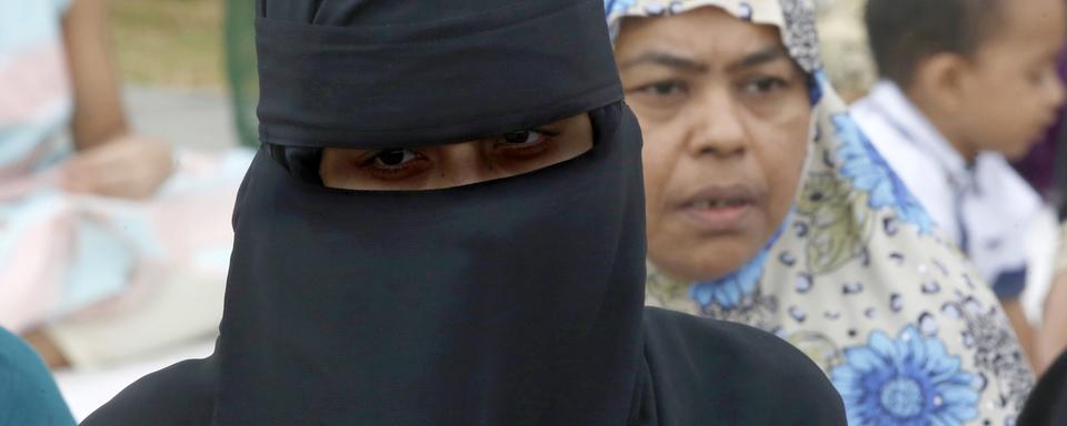 Une femme musulmane portant le niqab au Sri Lanka. [EPA/Keystone - M. A. Pushpa Kumara]