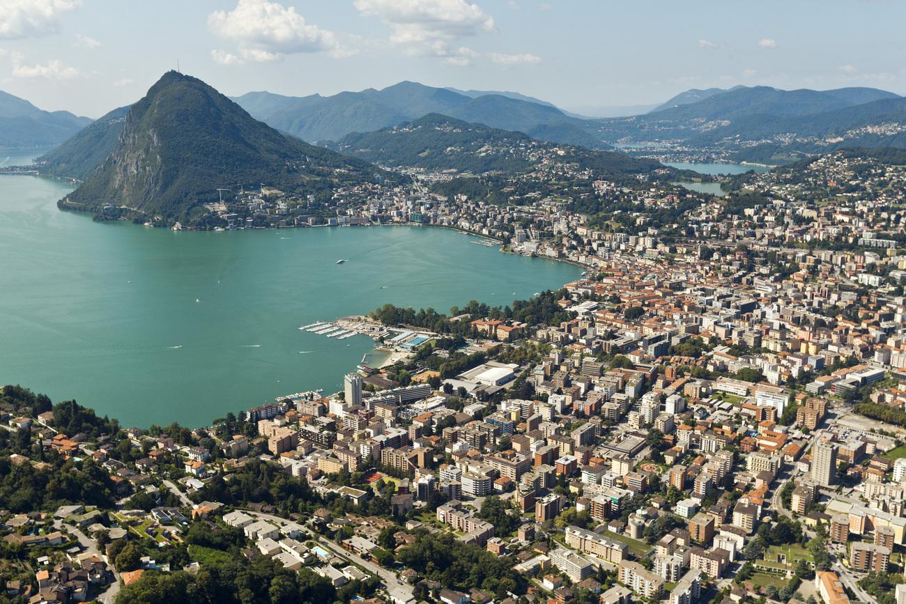 Lugano, la plus grande ville du Tessin, au bord du lac qui porte son nom. [Keyston4e - Alessandro Della Bella]