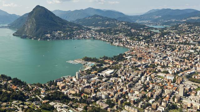 Lugano, la plus grande ville du Tessin, au bord du lac qui porte son nom. [Keyston4e - Alessandro Della Bella]