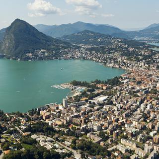 Lugano, la plus grande ville du Tessin, au bord du lac qui porte son nom. [Keyston4e - Alessandro Della Bella]