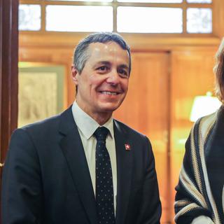 Le conseiller fédéral Ignazio Cassis avec Cecilia Bottino, présidente de la Chambre des représentants de l'Uruguay. [EPA/Keystone - Santiago Carbone]