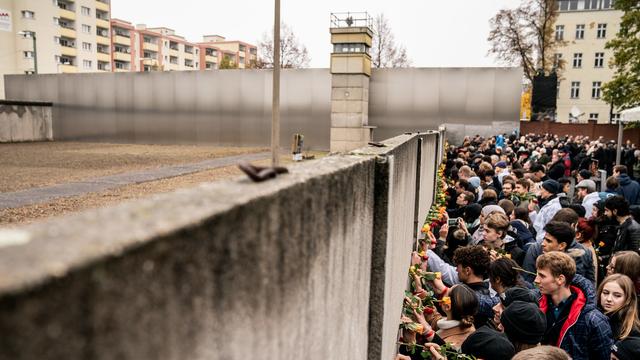 Commémorations des 30 ans de la chute du Mur de Berlin. [Keystone/DPA - Michael Kappeler]