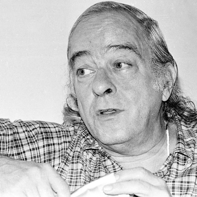 Poète, écrivain, compositeur et musicien Vinicius de Moraes, à Rio de Janeiro, southeastern Brazil, January 13, 1972. - Photo: Archive/Agência Estado/AE. [AFP - ARCHIVE / AGÊNCIA ESTADO]