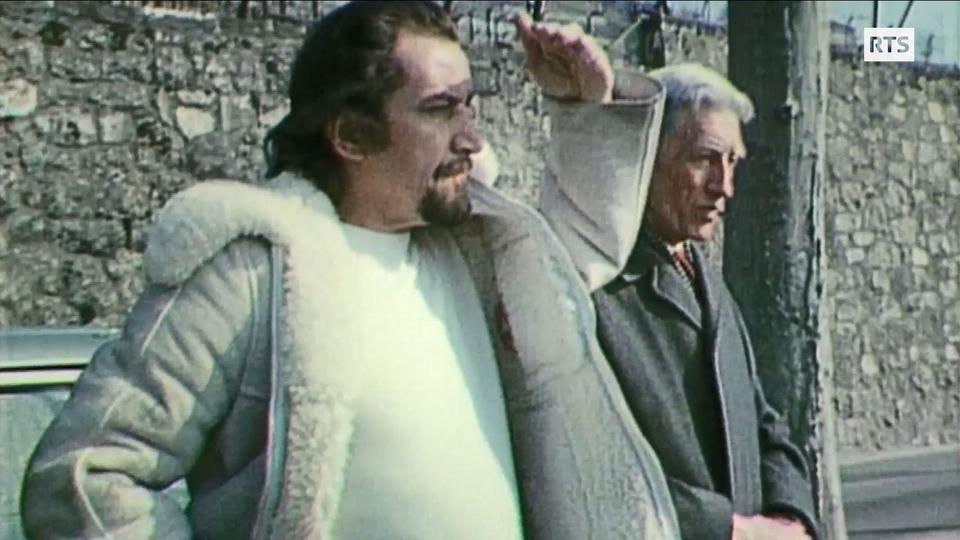 Maurice Béjart, sollicité pour mettre en scène la Fête des Vignerons 1977, visite Vevey.