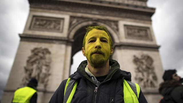 gilets jaunes paris [ats - Ian Langsdon]