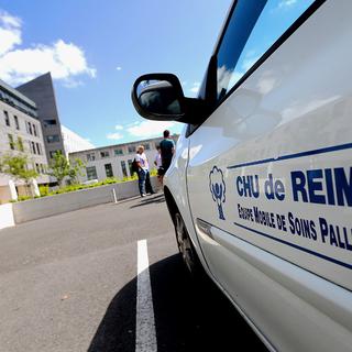 Une image de l'hôpital de Reims, où Vincent Lambert est hospitalisé. [AFP - FRANCOIS NASCIMBENI]