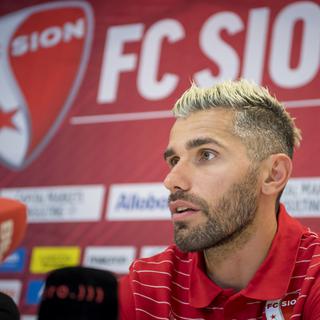 Le footballeur Valon Behrami va quitter le club du FC Sion [Keystone - Jean-Christophe Bott]