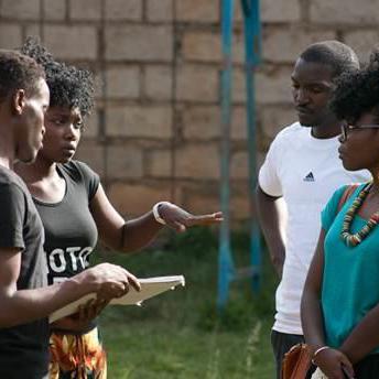 tournage du film de la réalisatrice rwandaise Clémentine Dusabejambo à g. [DR - Clémentine Dusabejambo]