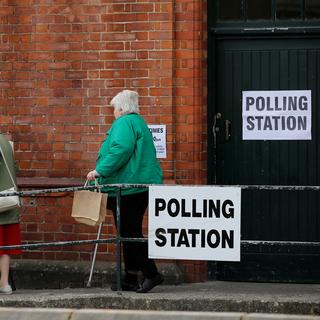 Le fort ressentiment des électeurs face à la gestion du Brexit par les deux principales formations du pays s'est traduit dans les urnes anglaises et nord-irlandaises. [reuters - Phil Noble]