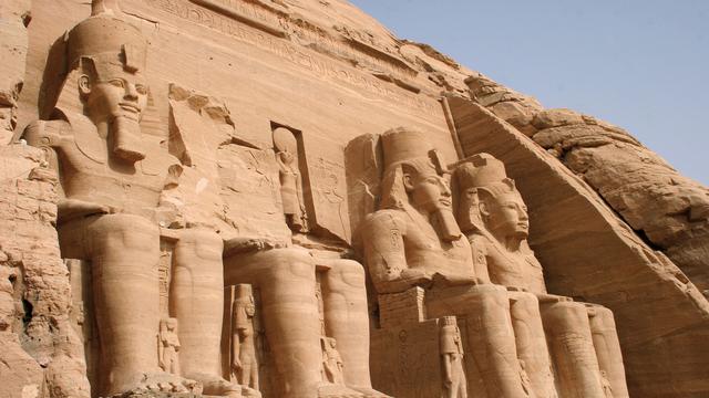 Les colosses à l'effigie de Ramsès II devant le grand temple d'Abou Simbel.
S.Aubin/Novapix/Leemage 
AFP [AFP - S.Aubin/Novapix/Leemage]