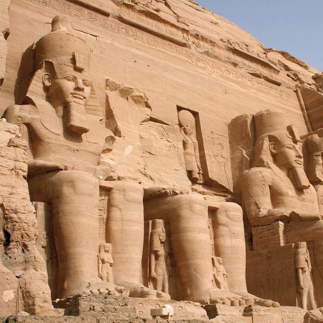 Les colosses à l'effigie de Ramsès II devant le grand temple d'Abou Simbel.
S.Aubin/Novapix/Leemage 
AFP [AFP - S.Aubin/Novapix/Leemage]