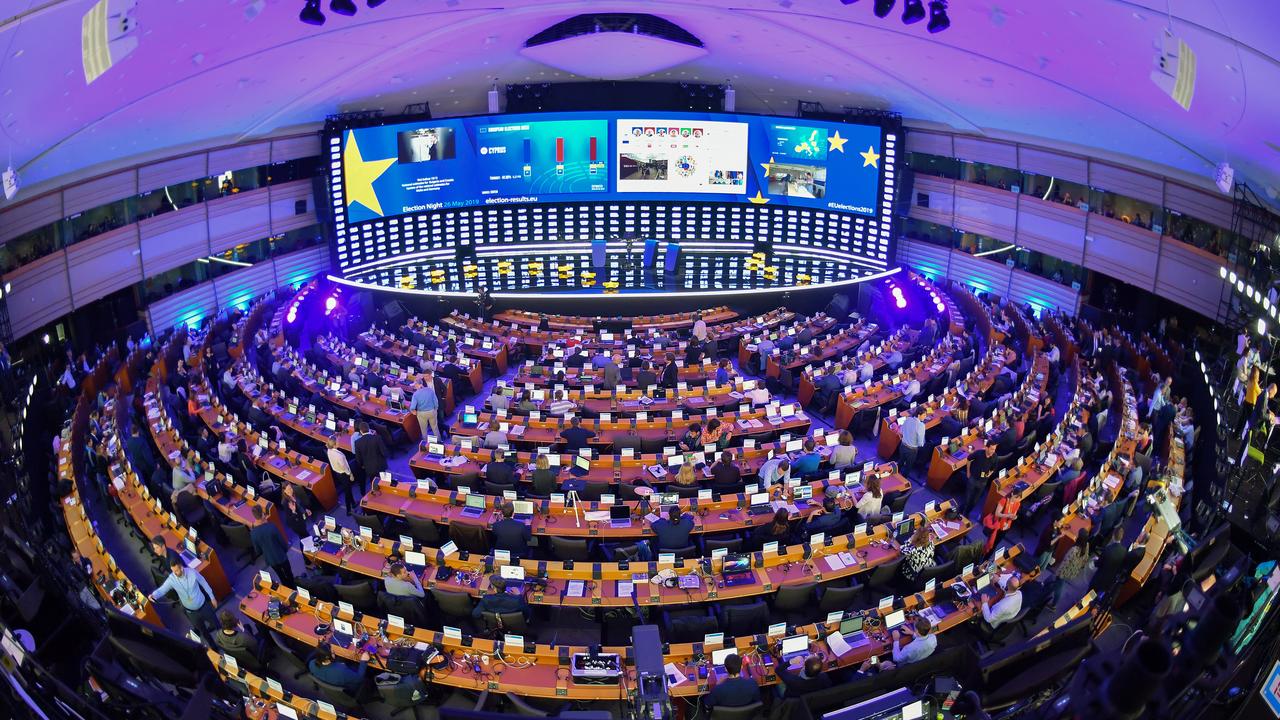 Vue sur l'hémicycle du Parlement européen transformé en centre de presse pour les élections du 26 mai 2019. [AFP - Emmanuel Dunand]