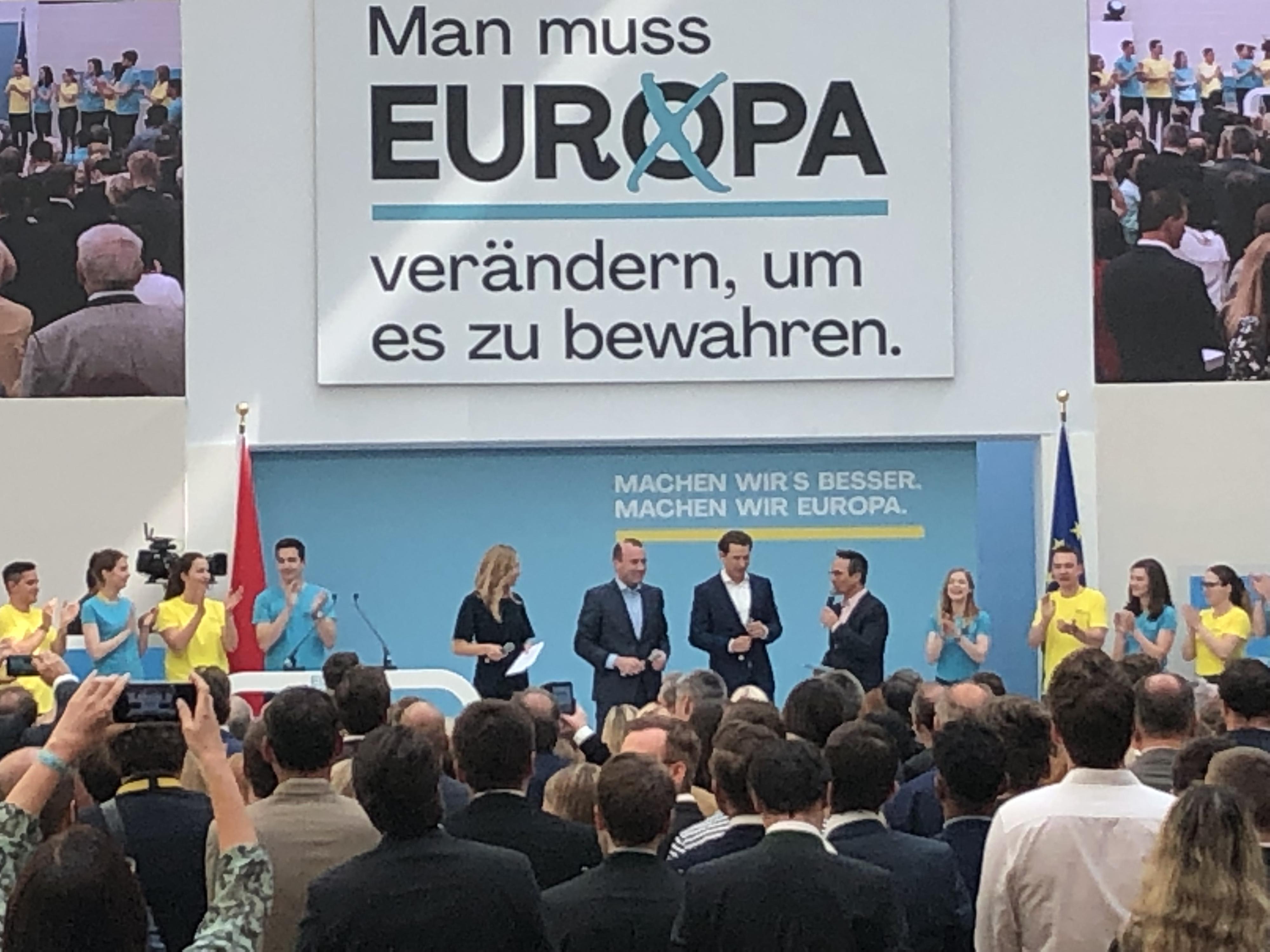 Sebastian Kurz au lancement de la campagne de son parti aux européennes le 4 mai 2019. [RTS - Juliette Galeazzi]