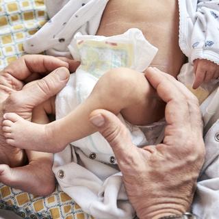 Les couches jetables pour bébé contiennent certaines substances chimiques, avertit le gouvernement français. [AFP - Marie Bienaimé / BSIP]