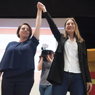 Ada Marra et Adèle Thorens figurent sur le ticket rose-vert pour l'élection au Conseil des Etats. [Keystone - Laurent Gillieron]