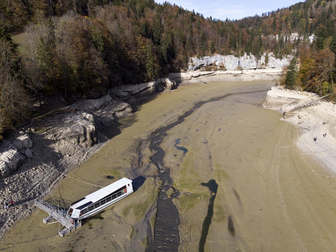 Le Doubs à la hauteur des Brenets en octobre 2018. [Keystone - Anthony Anex]