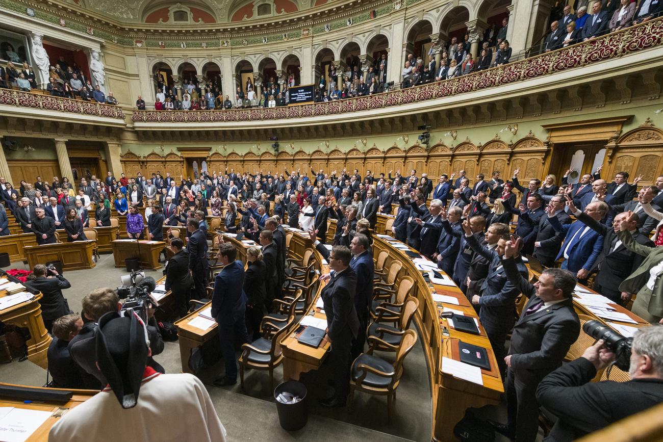 Les parlementaires fédéraux prêtent serment au début de la 51e législature. [Keystone - Alessandro della Valle]