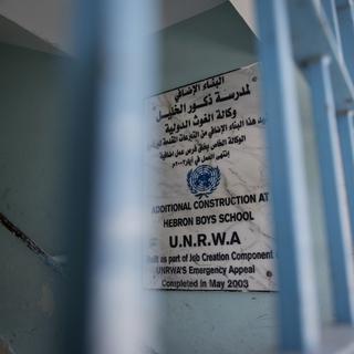 Une section de l'UNRWA à l'école pour garçons d'Hébron fermée en raison des coupes budgétaires. [AP Photo - Nasser Nasser]