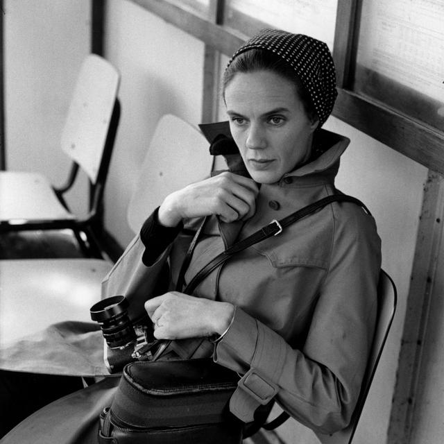 Martine Franck photographiée par Henri Cartier Bresson, Venise Italie 1972 © Henri Cartier Bresson Magnum Photos [Henri Cartier Bresson Magnum Photos - © Henri Cartier Bresson]