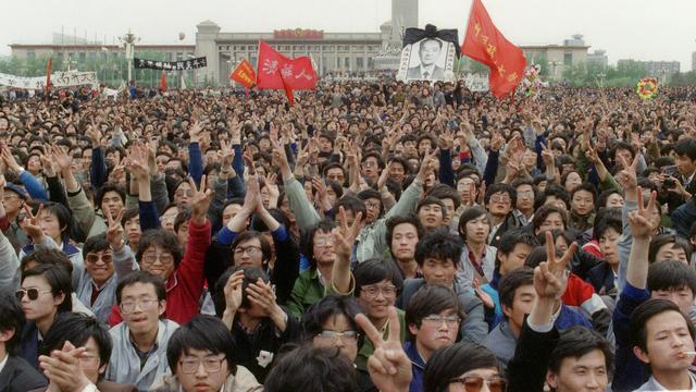 Des centaines de milliers de jeunes ont occupé la place Tiananmen pendant plusieurs semaines, ici le 22 avril 1989. [AFP - Catherine Henriette]