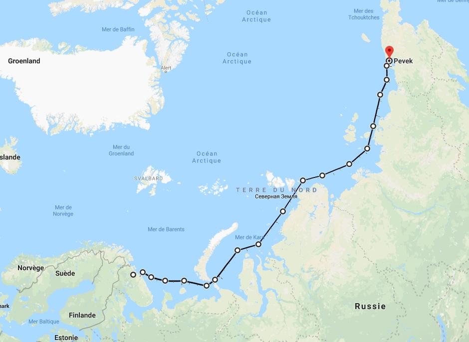 De Mourmansk à Pevek, la centrale flottante va parcourir 5000 kilomètres. [Google Maps]
